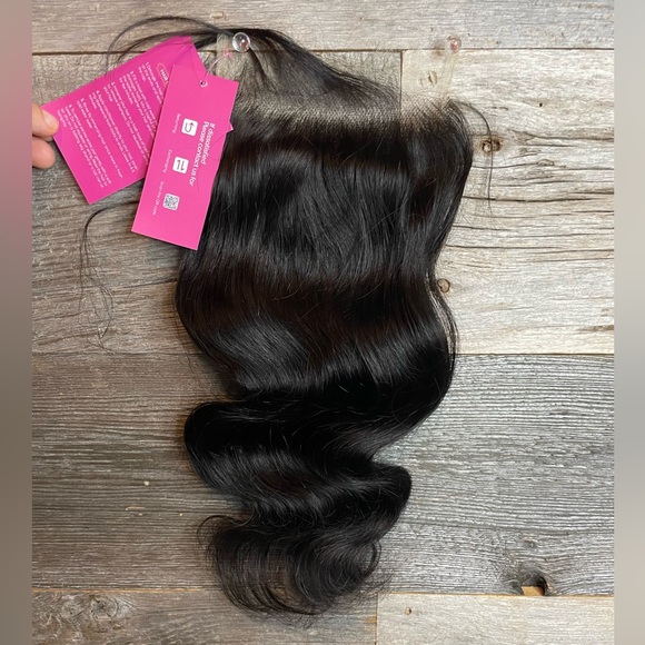 5x5 16” bodywave HD closure - Picture 2 of 6